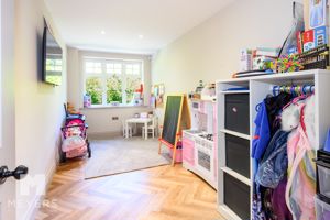 Photo 24- click for photo gallery